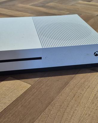 XBOX ONE S 500GB + 2 CONTROLLER + 11 GIOCHI