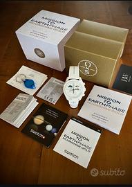 Swatch×Omega Mission to Earthphase Moonshine Gold 