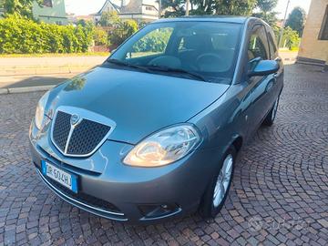 Lancia Ypsilon 1.2 Oro Plus