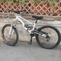 MTB Lapierre DH720 downhill