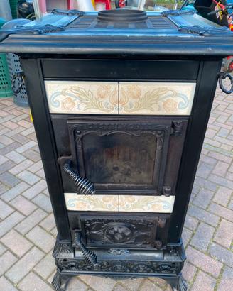Stufa a legna CASTELMONTE