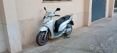 Honda sh300