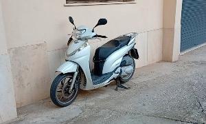 Honda sh300