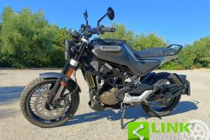 HUSQVARNA Svartpilen 125 SOLO 1800 KM