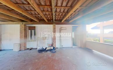 Bilocale con ampio terrazzo