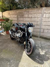 Honda Hornet 600 Café Racer 