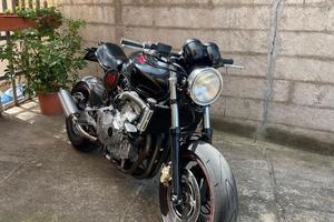 Honda Hornet 600 Café Racer 
