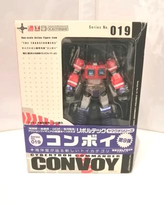 Revoltech Cybertron Commander Convoy 019 Transfor.