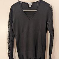 Maglia misto cotone nera con maniche in pizzo