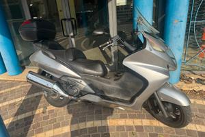 Honda silver wing 400 leggi bene!!