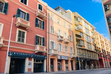 Luce, spazio ed eleganza con terrazzo a livello