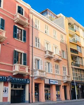 Luce, spazio ed eleganza con terrazzo a livello