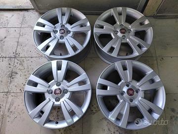 Cerchi in lega da 16 pollici per Fiat Qubo ecc