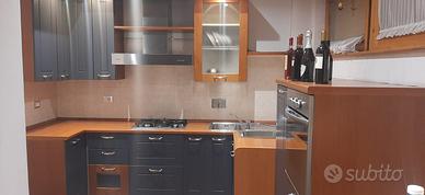 Cucina componibile in ciliegio