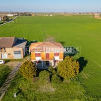 CASA INDIPENDENTE CON GIARDINO PRIVATO