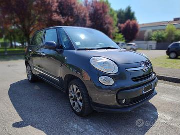 FIAT 500L Lounge metano con tetto panoramico