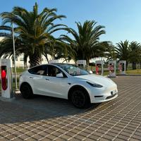 Tesla model Y RWD