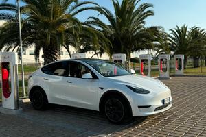 Tesla model Y RWD