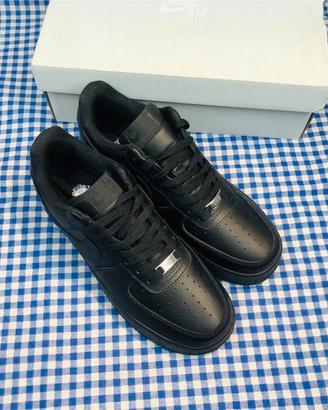 Nike Air Force 1 nero  EU 43