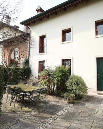 PORZIONE DI BIFAMILIARE A VICENZA