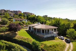 VILLA SINGOLA A COLLEVECCHIO