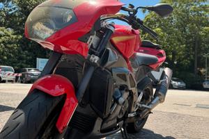 Aprilia Tuono rsv1000
