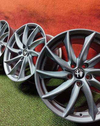 Cerchi Alfa Romeo Giulia 159 Giulietta Original 18