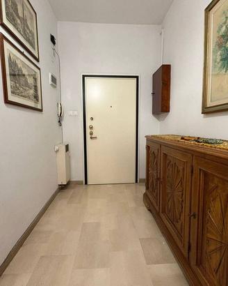 Appartamento di 130 m² con 4 locali e box auto a B