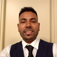 Cameriere aiuto cuoco