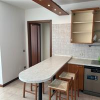 Penisola Cucina Moderna + 4 Sgabelli e Lampadario