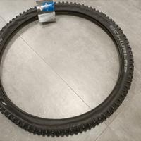 Copertone chiodato Schwalbe 26x210