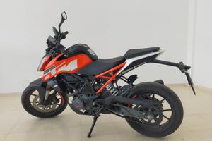 kTM duke 125 del Maggio 2019 versione con ABS