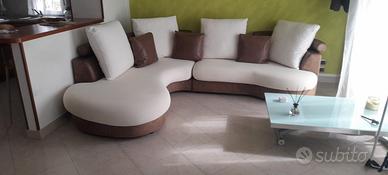 Divano in vera pelle e tessuto 