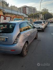 Lancia y (2009)-motore con soli 99.500 km