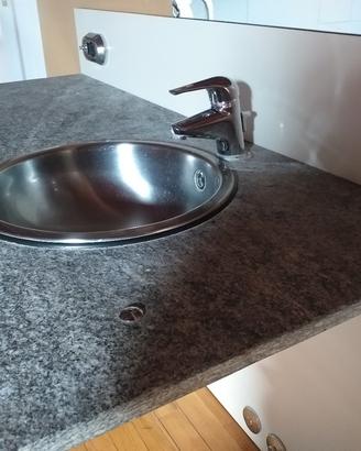 lavabo bagno incassato in piano pietra