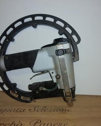 pistola pneumatica borchiatrice