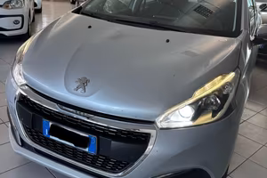 Peugeot 208 BlueHDi 75 5 porte Allure