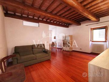 Casa indipendente di 117 m² con 5 locali a Poggibo