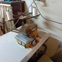 Macchina da cucire  taglia e cuci