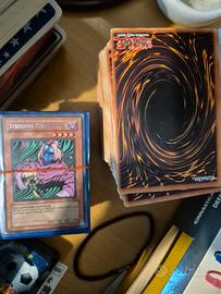 Circa 1000 carte World Warkraft,Konami etcc