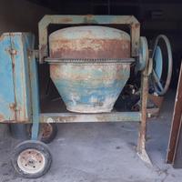 Impastatrice con motore a scoppio