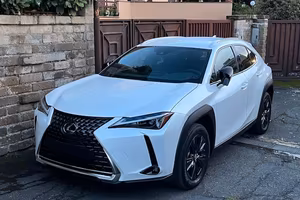 Lexus UX 250h
