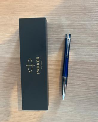 Penna Parker Urban Twist