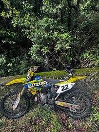 SUZUKI RM125 2t