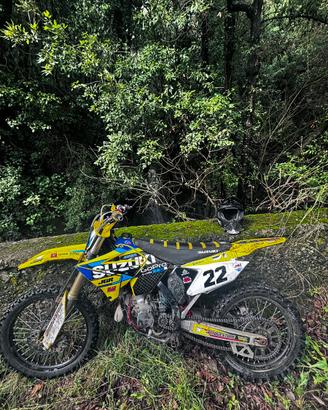 SUZUKI RM125 2t
