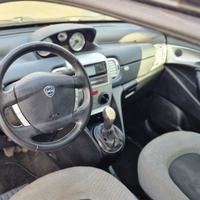 Lancia y 1.3cc MJet Argento