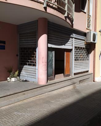 Locale comm. via Monte Grappa 72 -Sassari -