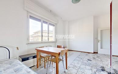 ST209 - APPARTAMENTO TRILOCALE IN ZONA VICINO AL C