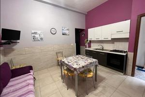 i casa singola divisa in 2 appartamenti 