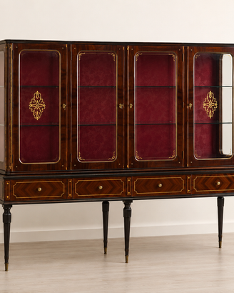 set composto da una credenza e una vetrina
